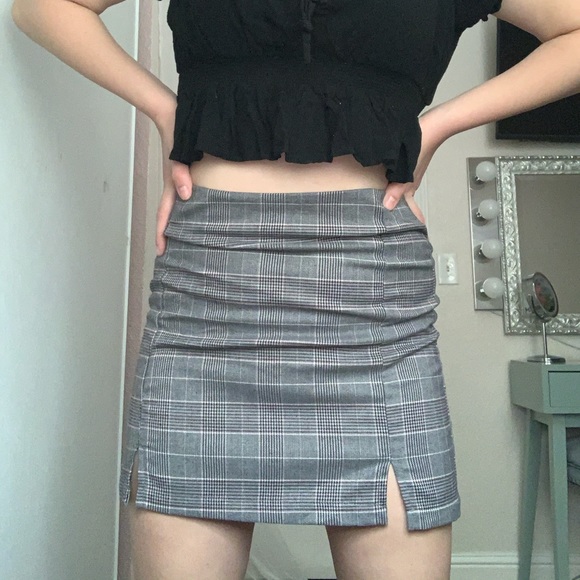 Ivy and main plaid skirt - Picture 3 of 3